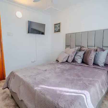 7 Bedroom Gorgeous Vacation - Close To Walled Сasa de vacaciones Cartagena