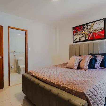 Сasa de vacaciones 7 Bedroom Gorgeous Vacation - Close To Walled