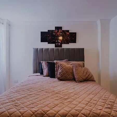 7 Bedroom Gorgeous Vacation - Close To Walled Сasa de vacaciones Cartagena